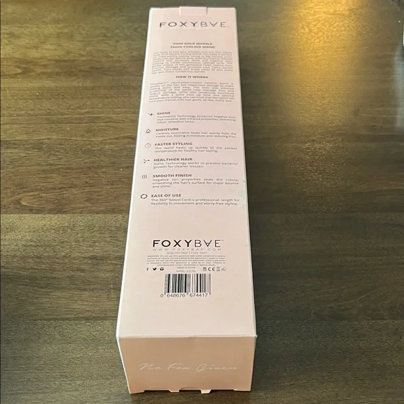 FoxyBae Rose Gold Marble Curling Wand - Picture 3 of 3